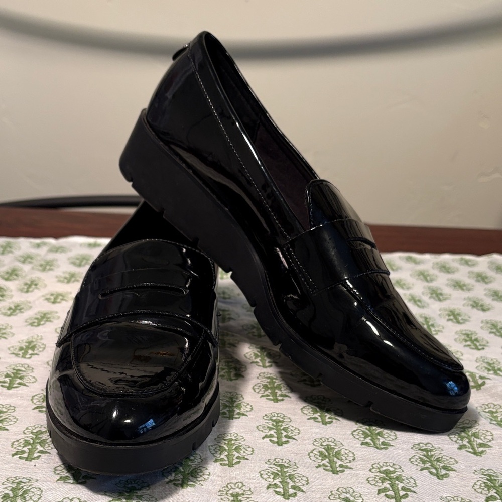 Anne Klein wedge loafer synthetic materials
Women’s 10 EUC